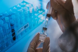 Arriverà presto un vaccino contro la variante Omicron?